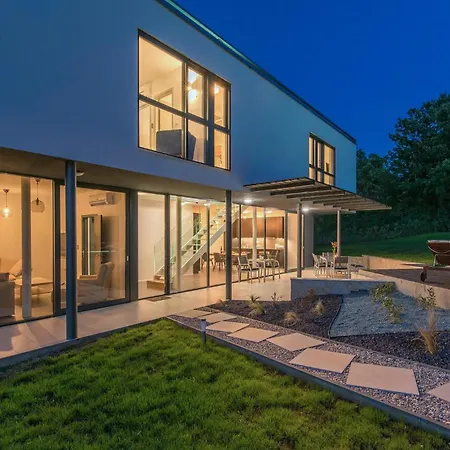 Caeli Semesterbostad