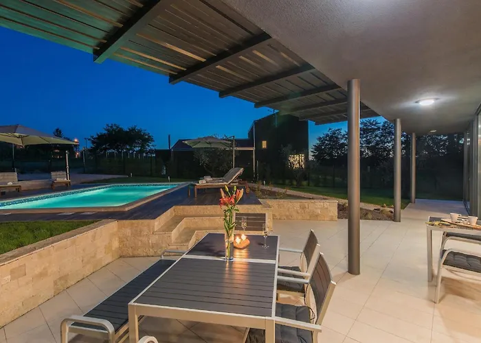 Semesterbostad Caeli Petehi